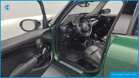 MINI COOPER 5DOOR CLASSIC PLUS LAUNCH PACK