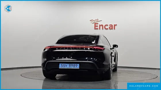PORSCHE TAYCAN 4S