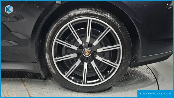 PORSCHE TAYCAN 4S