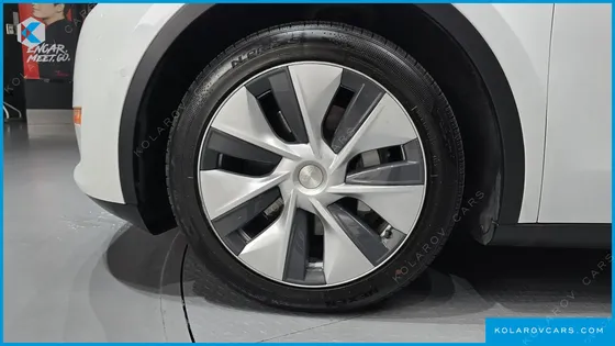 TESLA MODEL Y LONG RANGE AWD