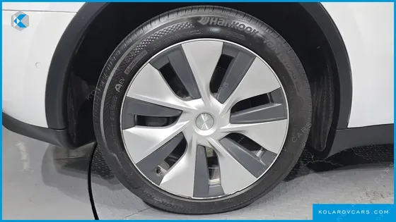 TESLA MODEL Y LONG RANGE AWD