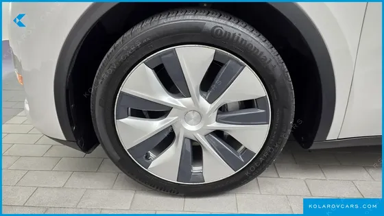 TESLA MODEL Y LONG RANGE AWD
