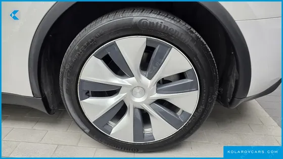 TESLA MODEL Y LONG RANGE AWD