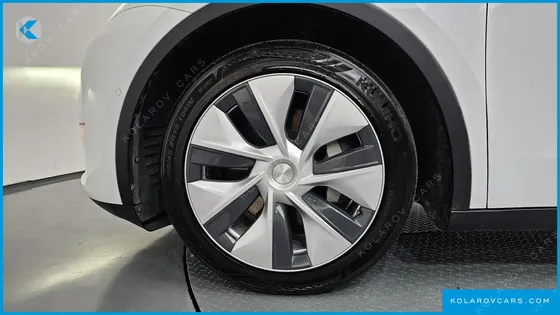TESLA MODEL Y LONG RANGE AWD