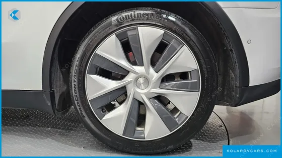 TESLA MODEL Y LONG RANGE AWD