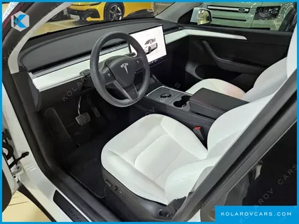 TESLA MODEL Y RWD