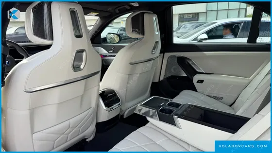 BMW I7 XDRIVE 60 FREEZE SEOUL EDITION