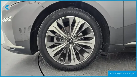KIA K8 SIGNATURE