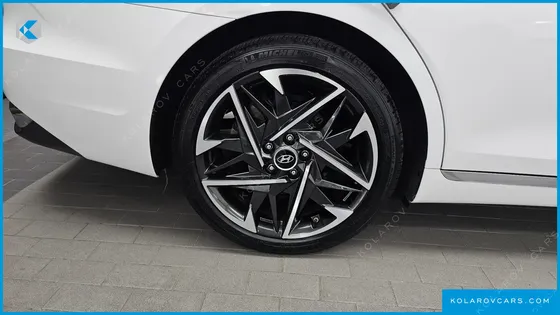 HYUNDAI GRANDEUR 3.3