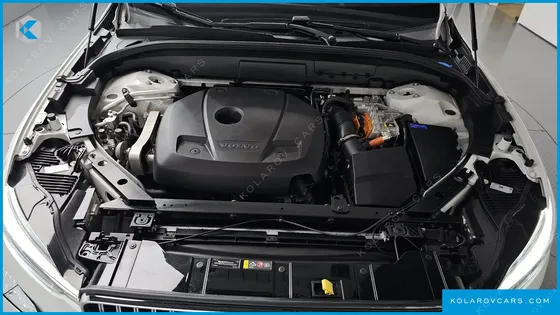 VOLVO XC60 T8 ULTRA BRIGHT