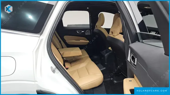 VOLVO XC60 T8 ULTRA BRIGHT