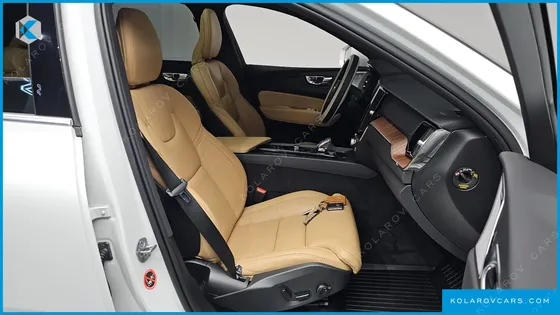 VOLVO XC60 T8 ULTRA BRIGHT