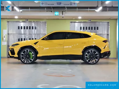 LAMBORGHINI URUS 4.0 V8