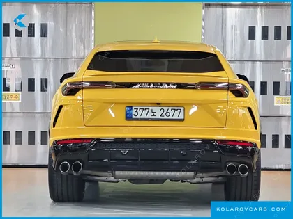 LAMBORGHINI URUS 4.0 V8