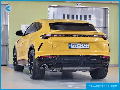 LAMBORGHINI URUS 4.0 V8