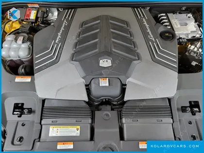 LAMBORGHINI URUS 4.0 V8