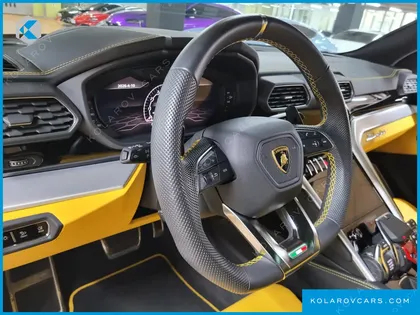 LAMBORGHINI URUS 4.0 V8
