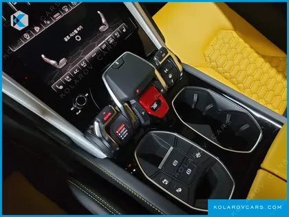 LAMBORGHINI URUS 4.0 V8