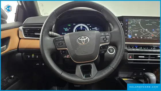 TOYOTA CAMRY 2.5 XLE HYBRID