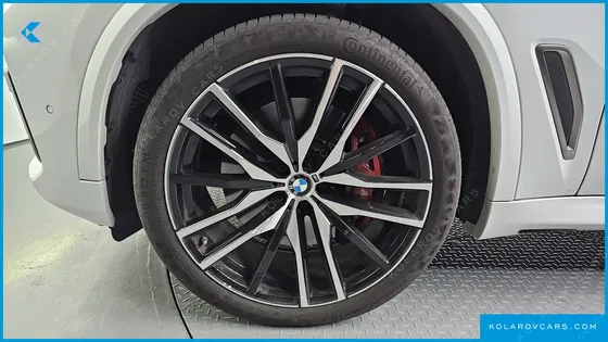 BMW X5 M50I