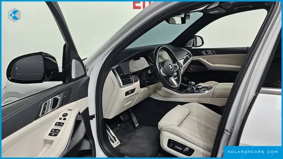 BMW X5 M50I