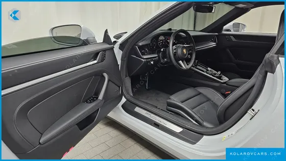 PORSCHE 911 CARRERA CABRIOLET