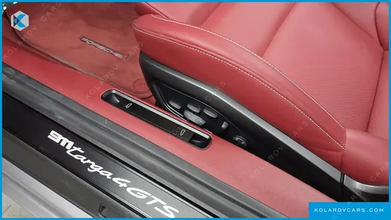 PORSCHE 911 TARGA 4 GTS