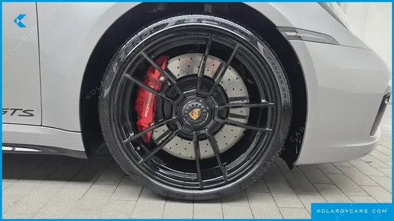 PORSCHE 911 TARGA 4 GTS