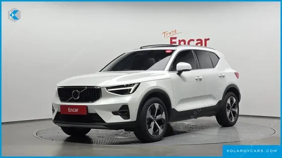 VOLVO XC40 B4 ULTIMATE BRIGHT