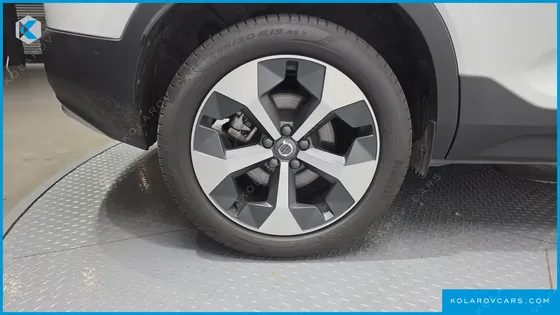 VOLVO XC40 B4 ULTIMATE BRIGHT