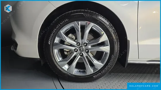 TOYOTA SIENNA 2.5 HYBRID 2WD