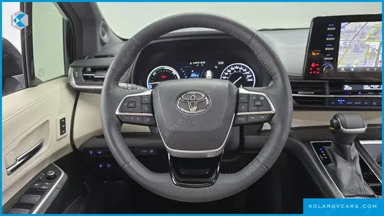 TOYOTA SIENNA 2.5 HYBRID 2WD