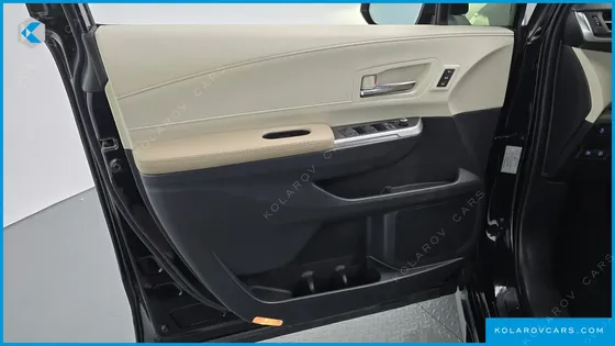 TOYOTA SIENNA 2.5 HYBRID 2WD