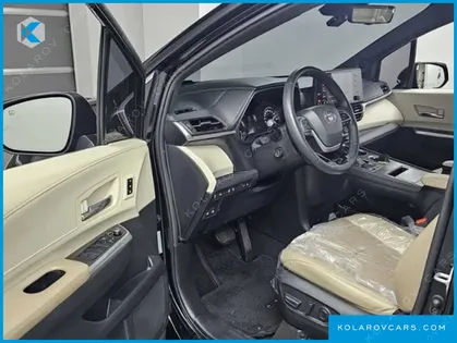 TOYOTA SIENNA 2.5 HYBRID 2WD