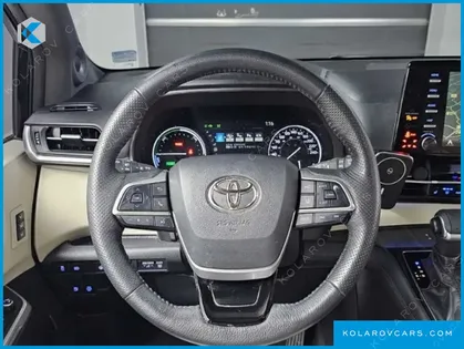 TOYOTA SIENNA 2.5 HYBRID 2WD