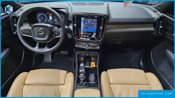 VOLVO XC40 B4 INSCRIPTION