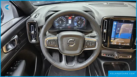VOLVO XC40 B4 INSCRIPTION