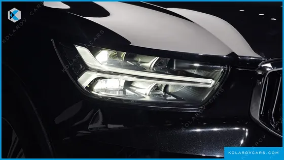 VOLVO XC40 B4 INSCRIPTION