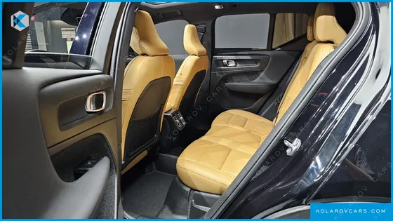 VOLVO XC40 B4 INSCRIPTION