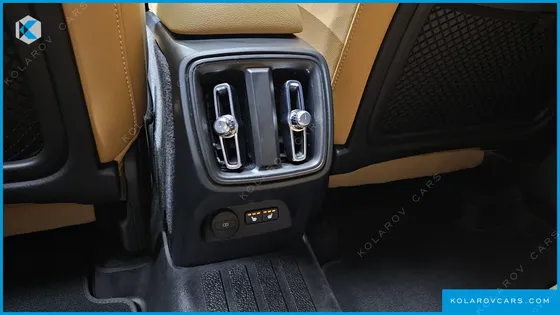 VOLVO XC40 B4 INSCRIPTION