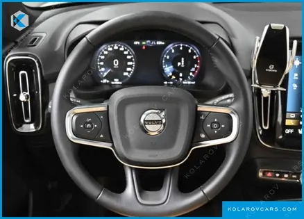 VOLVO XC40 B4 INSCRIPTION