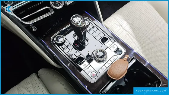 BENTLEY FLYING SPUR 4.0