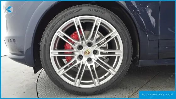 PORSCHE CAYENNE 4.8 GTS