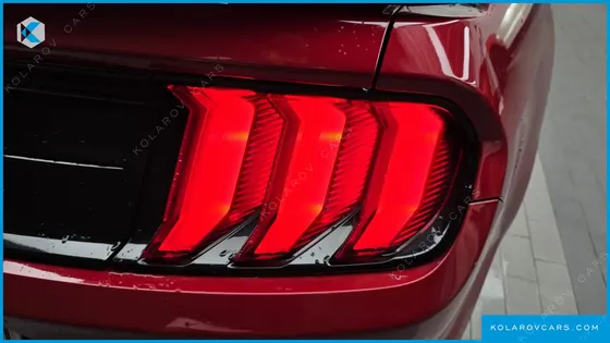 FORD MUSTANG COUPE