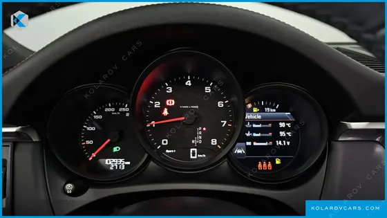 PORSCHE MACAN 2.0