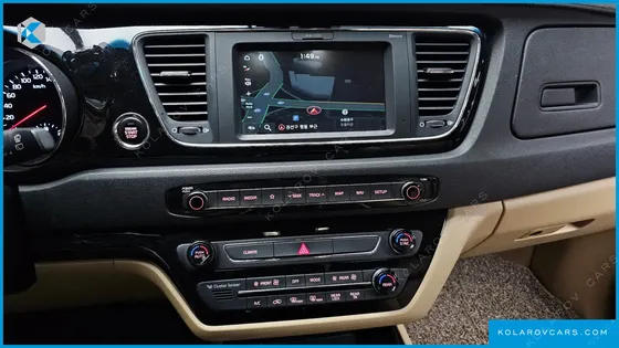 KIA CARNIVAL 9-SEATER HI-LIMOUSINE