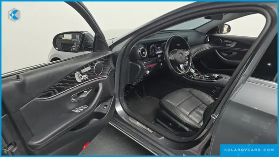 MERCEDES E-CLASS E300 4MATIC AVNATGARDE