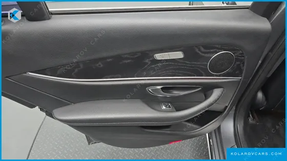 MERCEDES E-CLASS E300 4MATIC AVNATGARDE