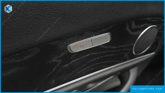MERCEDES E-CLASS E300 4MATIC AVNATGARDE