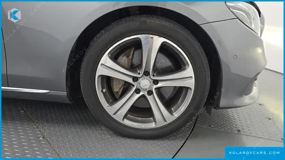 MERCEDES E-CLASS E300 4MATIC AVNATGARDE